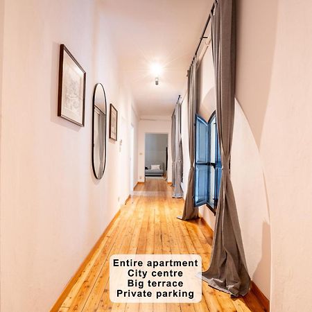 Indipendenza Mansion City Centre Болоня Екстериор снимка